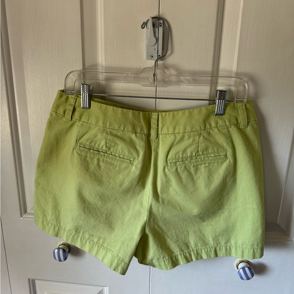 Ann Taylor LOFT 3 1/2-Inch Lime Green Cotton Shorts Size 8p worn/washed once - Picture 2 of 6